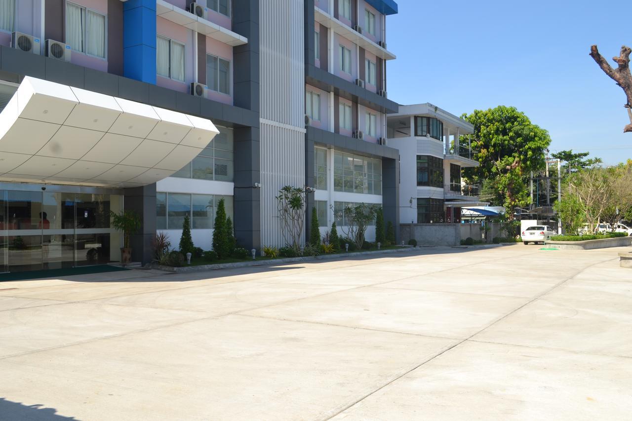 Hotel Broadway Rangoon Buitenkant foto